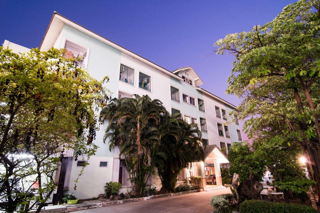 Tn Thanyawit Nakhonratchasima Exterior photo